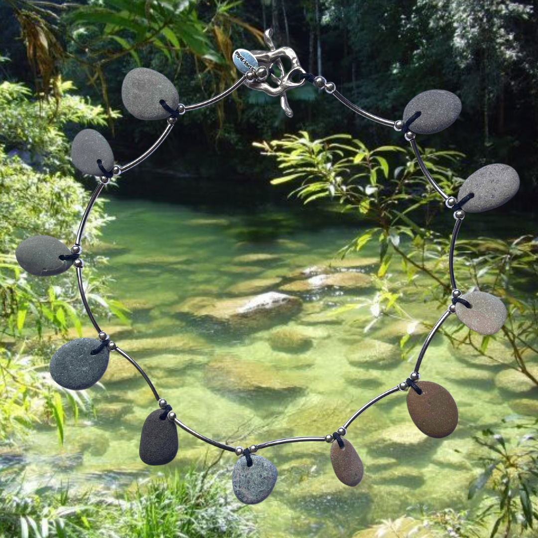 dadybones Pebble Core Necklace